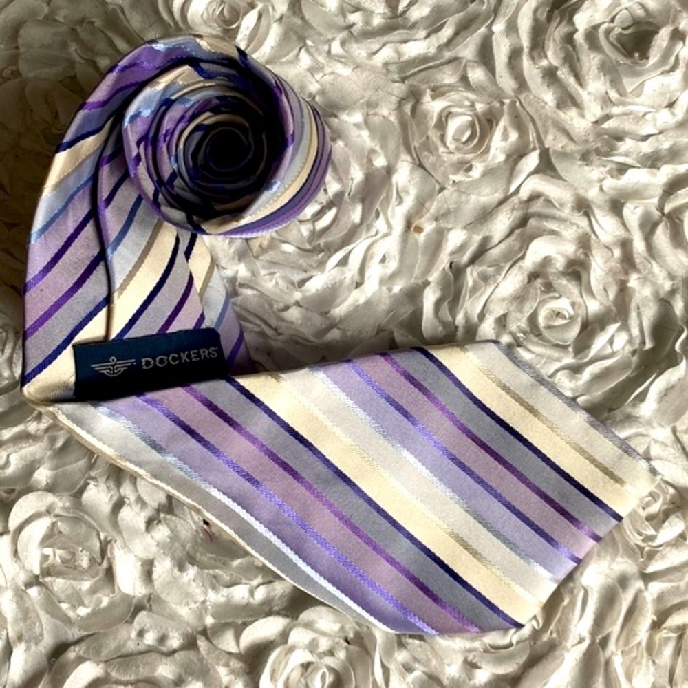 3/$30 New Dockers mens silk striped tie